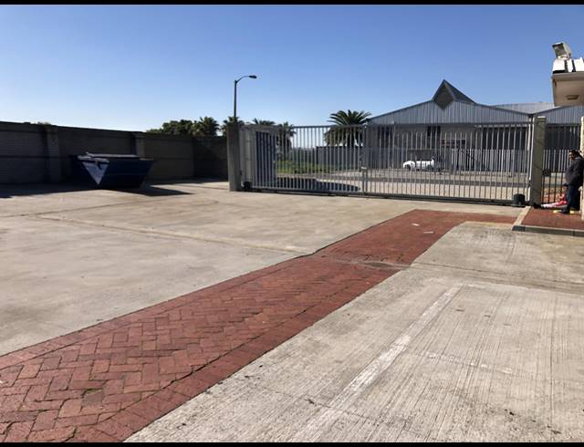 2,651M² FACTORY TO LET IN EPPING INDUSTRIAL